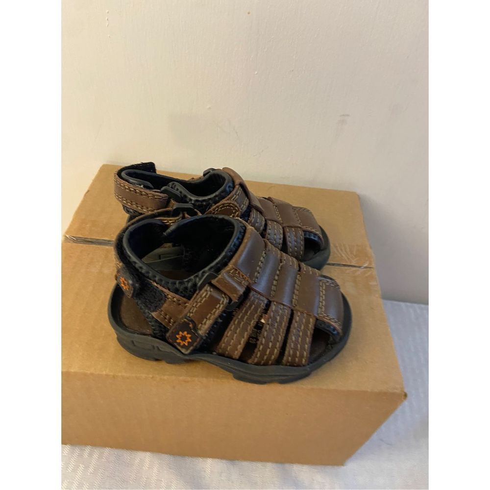 Faded Glory fisherman sandals size 4 brown